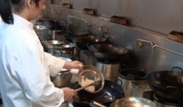 厨师爆料后厨视频,厨师亲曝真实后厨操作全过程