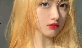 吃瓜网红黄色头发女孩,揭秘黄色头发女孩的时尚魅力